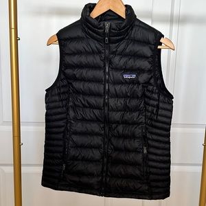 Patagonia Women’s Down Sweater Vest. Black, size Medium.
